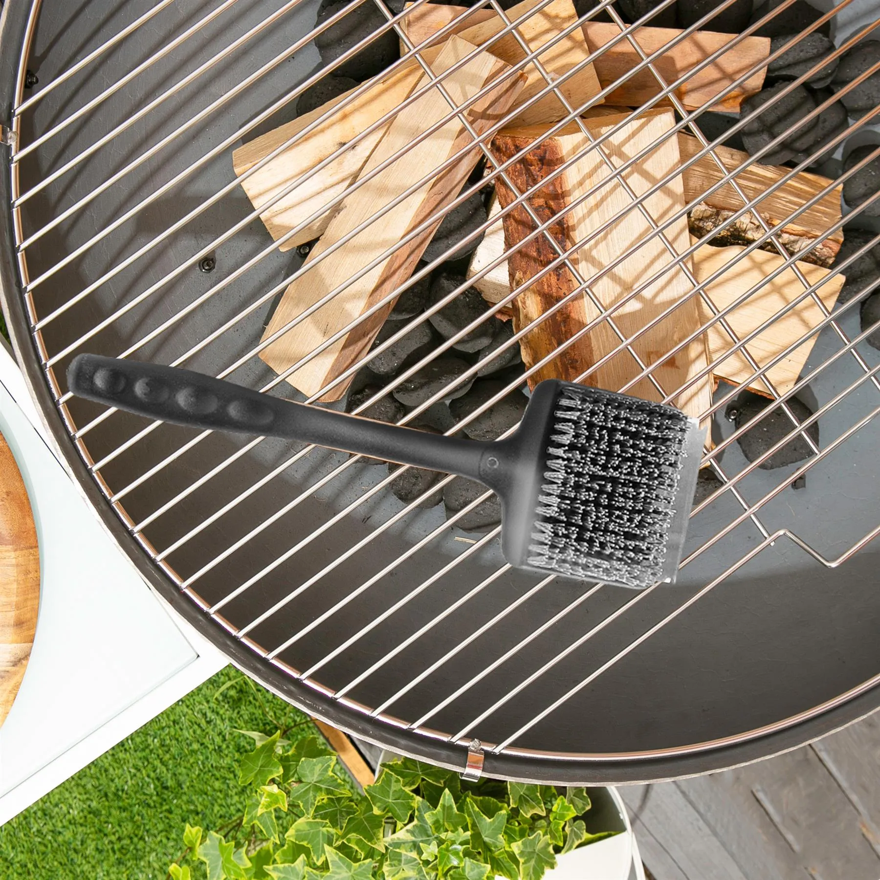 49cm BBQ Grill Brush - By BobbyQ