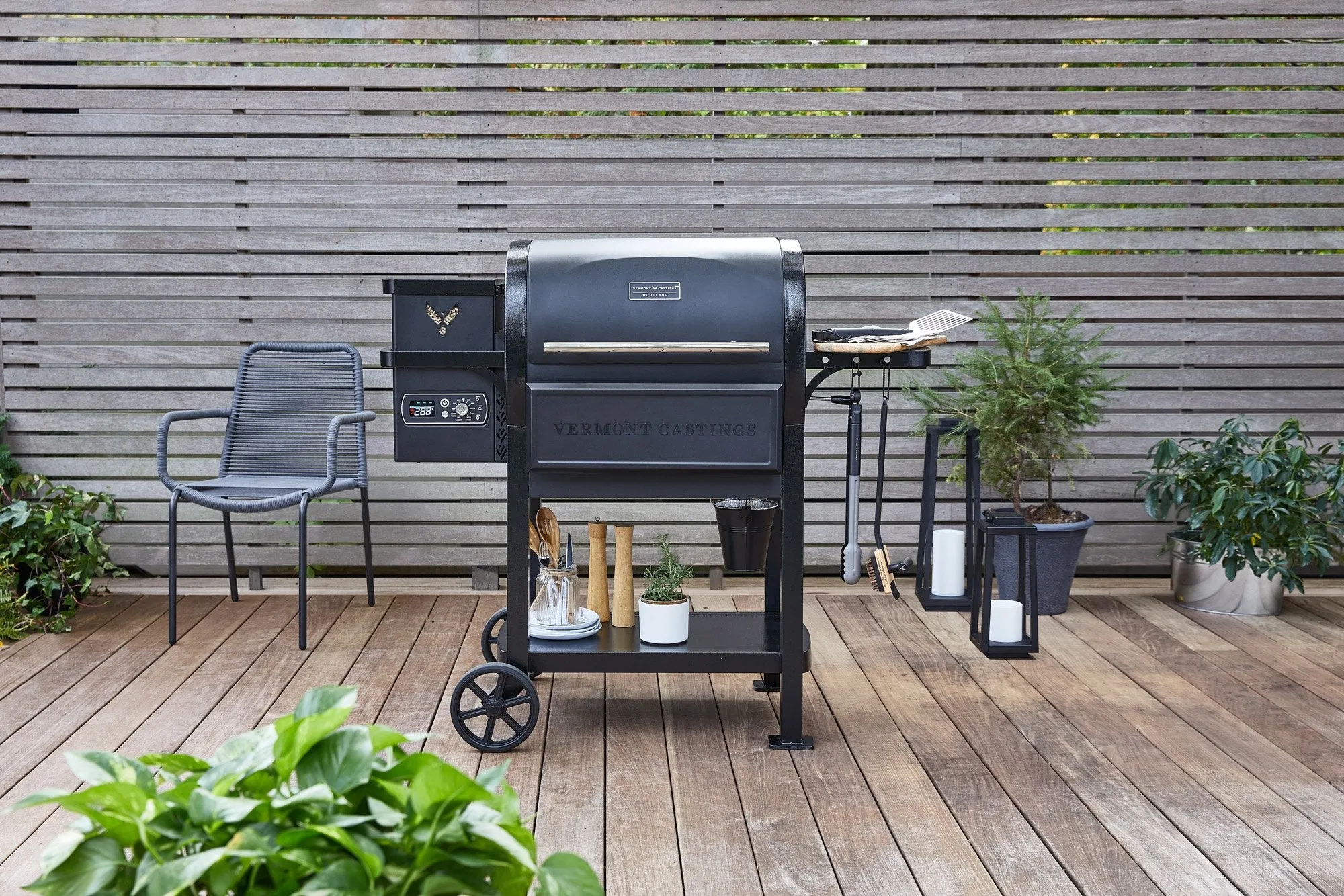 Vermont Castings Woodland™ 750 Sq. In. Pellet Grill